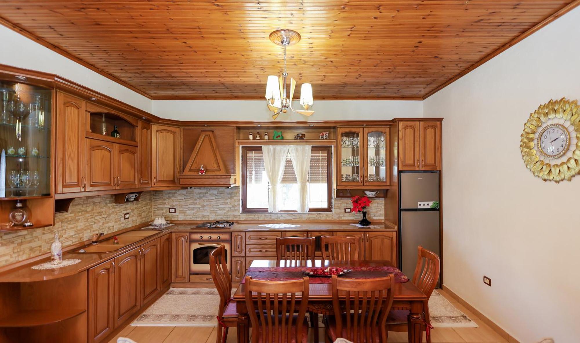 Villa Kevin 베라트 외부 사진